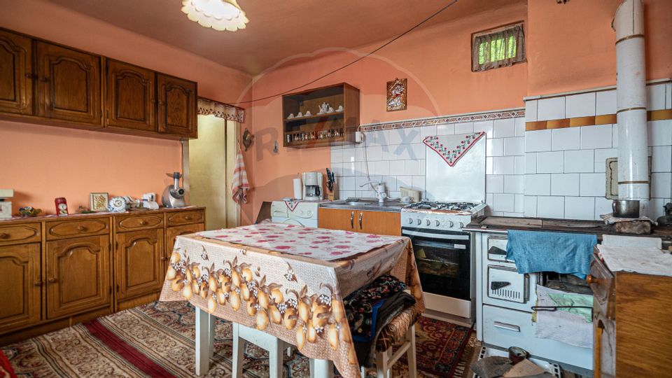 REZERVAT!  Casă 2 Camere + dependinte | teren 316.80 mp | Tarlungeni