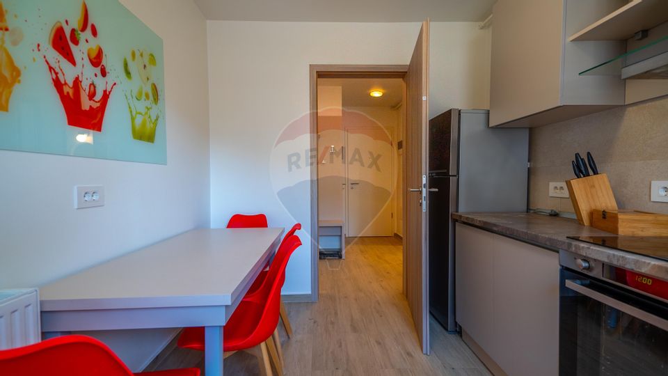 Apartament cu 2 camere de închiriat, zona Coresi, Tractorul