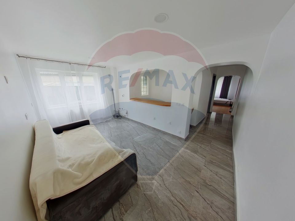 3 room Apartment for sale, Est area