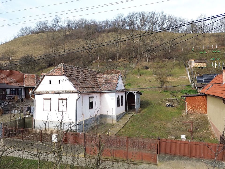 Casă  la țară in Transilvania - sat sasesc Păucea, jud. Sibiu