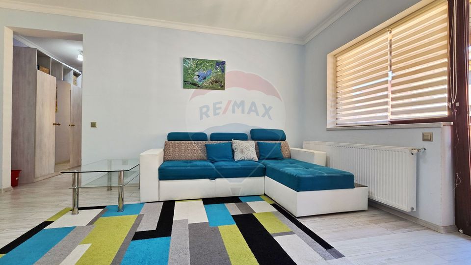 Apartament cu 3 camere de vânzare, 2 locuri de parcare, Floresti