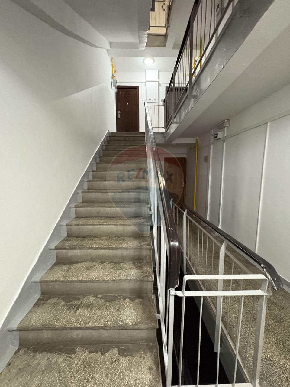 Apartament de vânzare 2 camere central cu vedere la mare