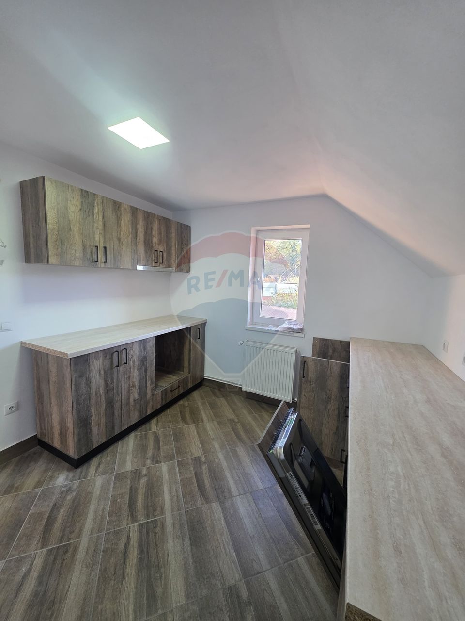 Spațiu comercial de închiriat în zona Vasia