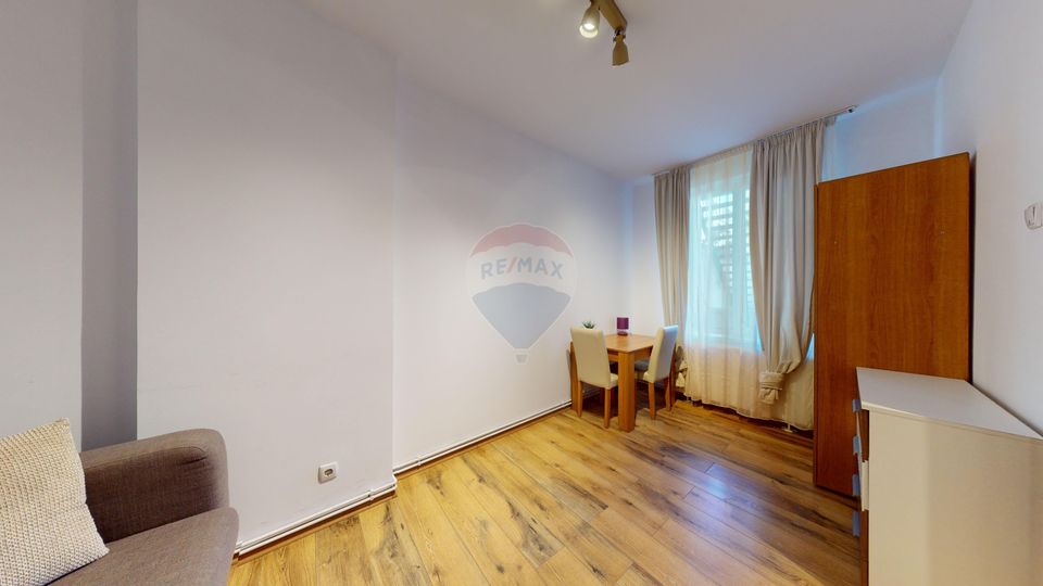 Apartament Modern cu 3 Camere în Centrul Istoric al Brașovului