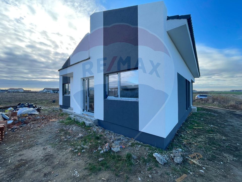 Casă / Vilă cu 3 camere de vânzare