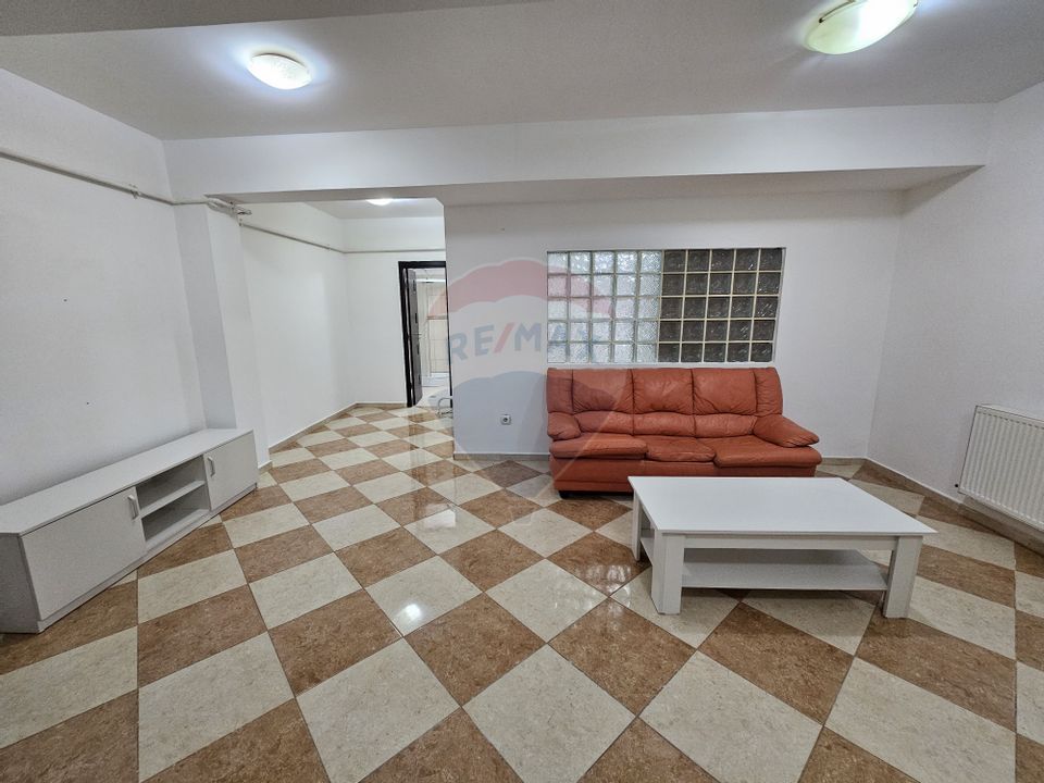 Apartament cu 2 camere de vânzare - bloc 2016 -curte privata inchisa!