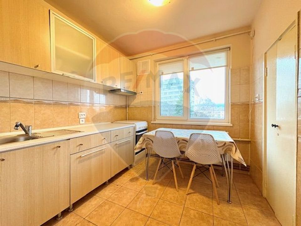 Apartament 2 camere de închiriat – B-dul. Saturn 41 Brașov