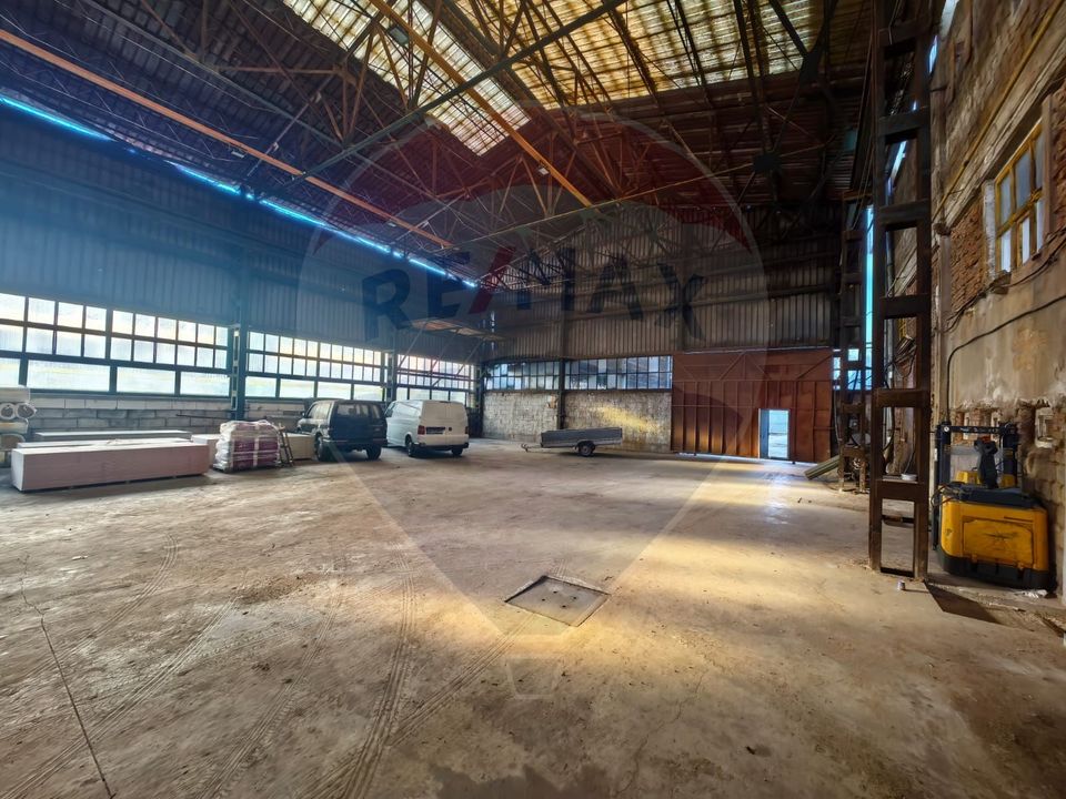 Hala industriala 550mp + 450 mp curte de închiriat