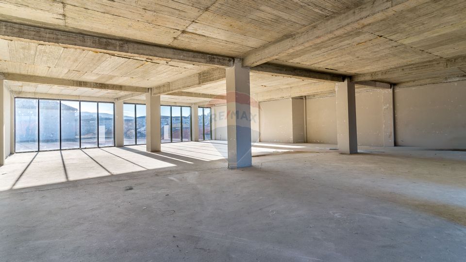 296sq.m Office Space for rent, Ultracentral area