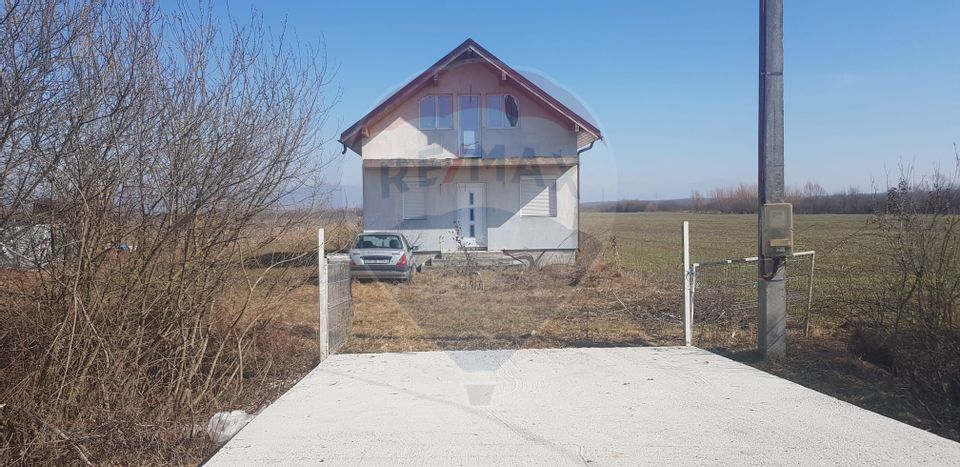 4 room House / Villa for sale
