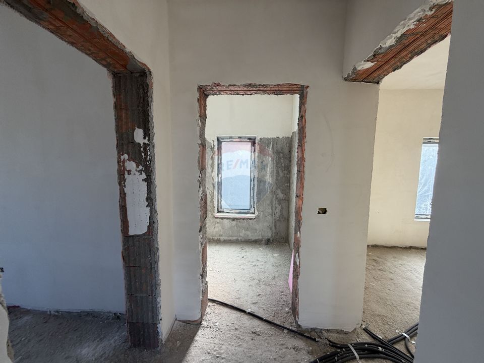 Casă cu 4 camere Campineanca