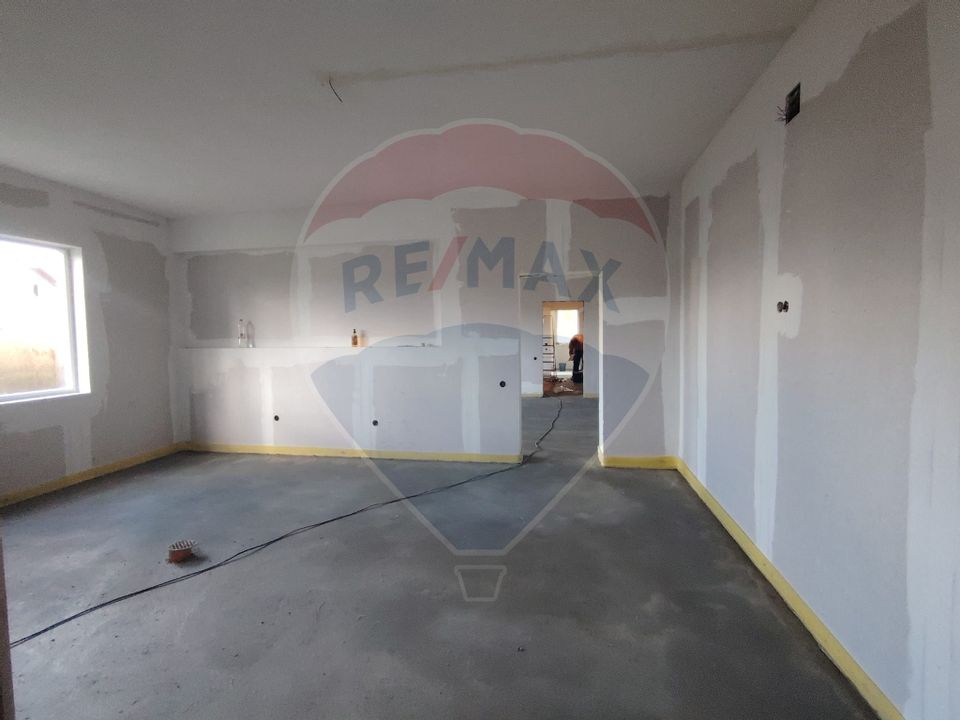 Spațiu de birouri/apartamente de 756m.p. de vânzare