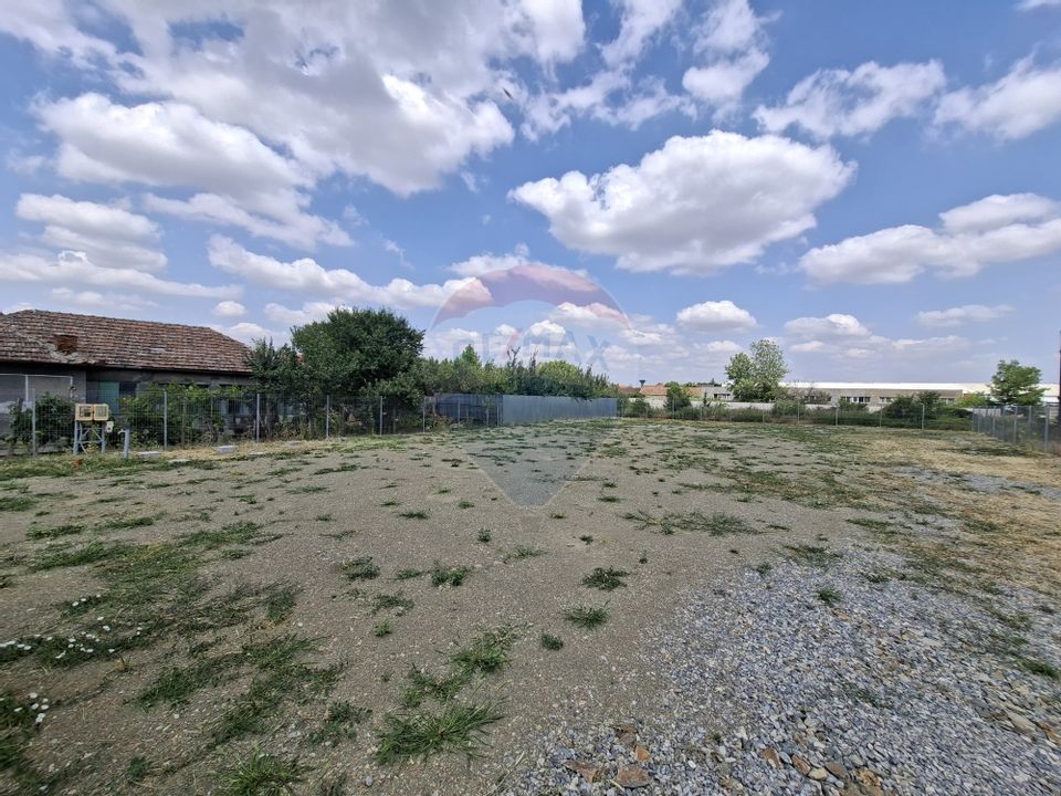 Teren logistic 907 mp de închiriat/ Aurel Vlaicu