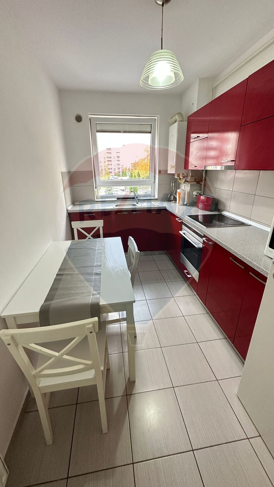 Apartament cu 2 camere de închiriat