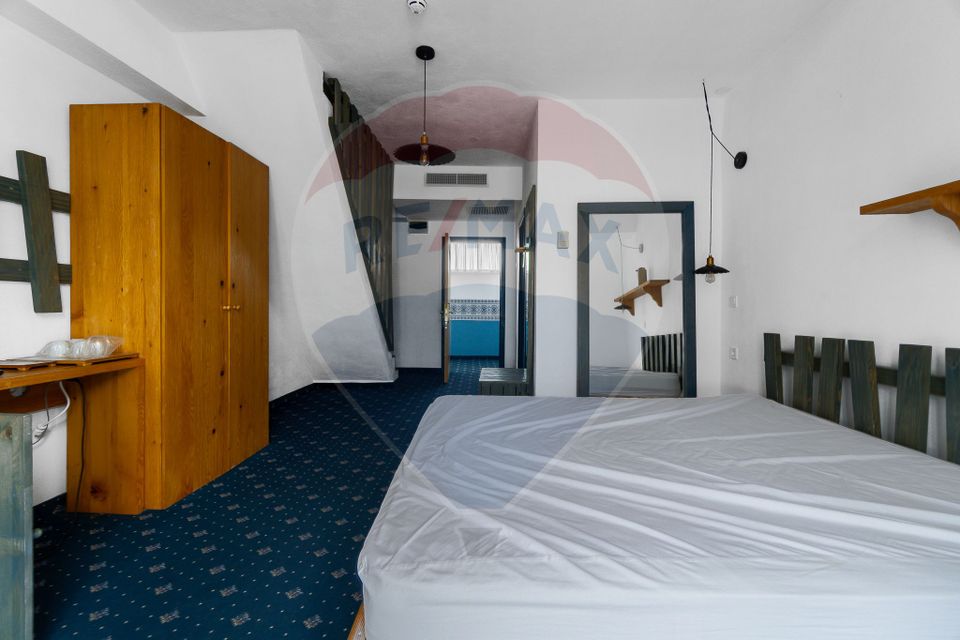 39 room Hotel / Pension for sale