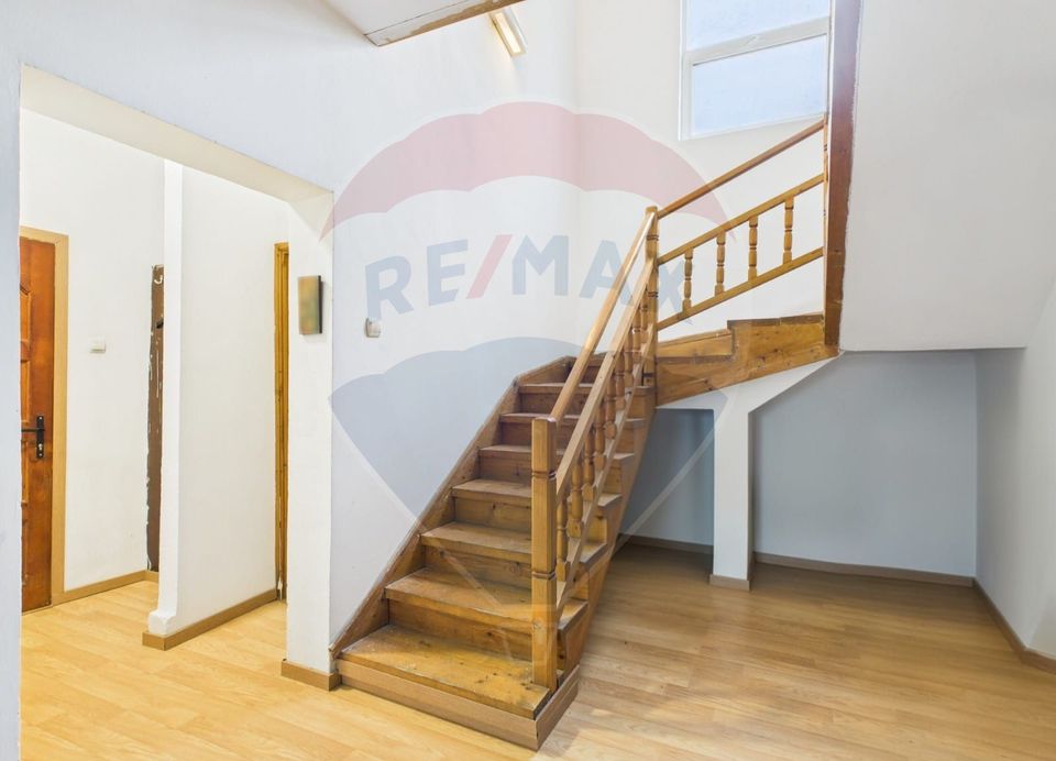 Casa cu 5 camere de vanzare Ciorogarla 1682mp teren