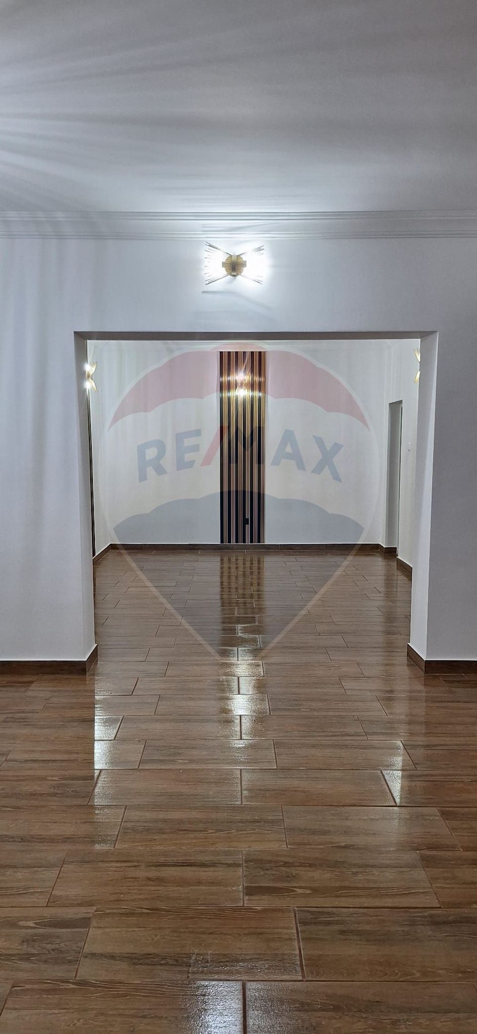 80sq.m Commercial Space for rent