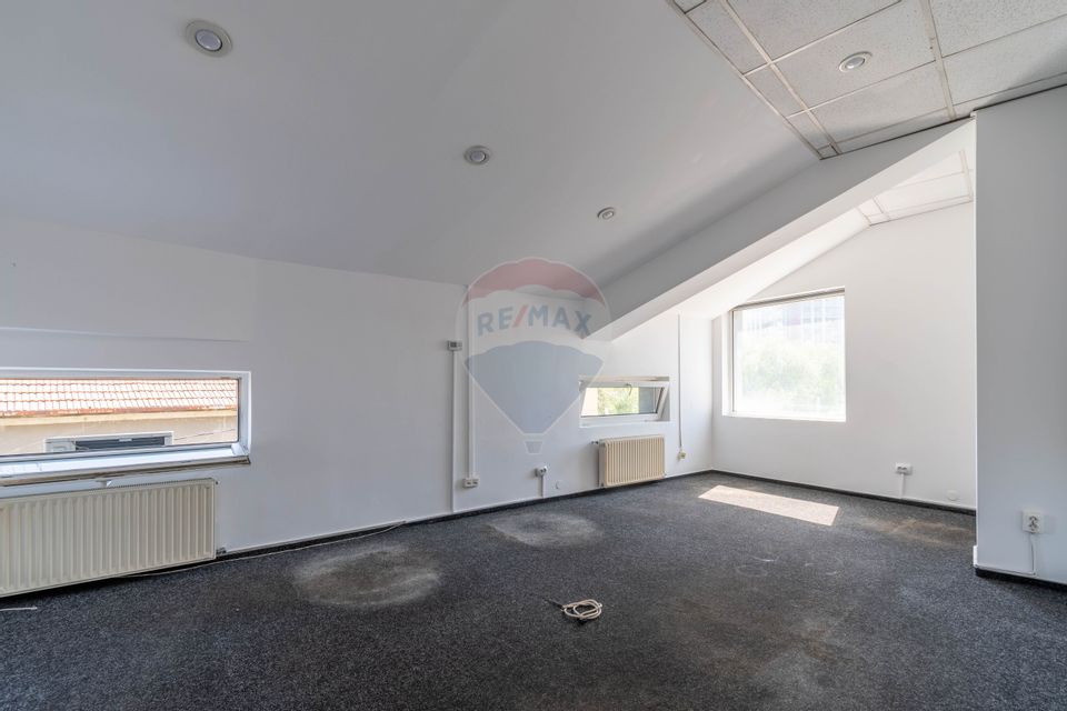 Casa cu 12 camere de inchiriat, Str. Traian