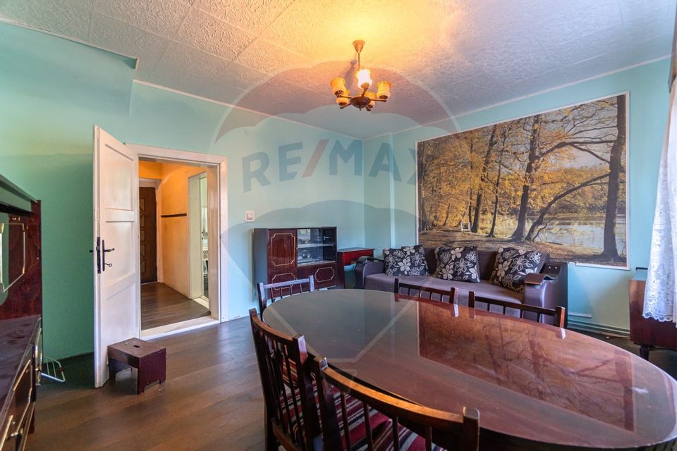 Casă "insiruita" 3 camere D+P+1+ pod/  str Forjei  - Brasov