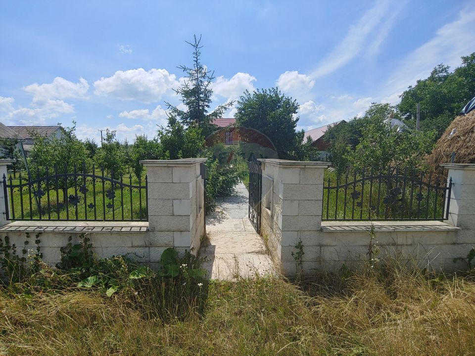 Casă / Vilă de lux cu 5 camere de vânzare în Vadu Moldovei, Suceava