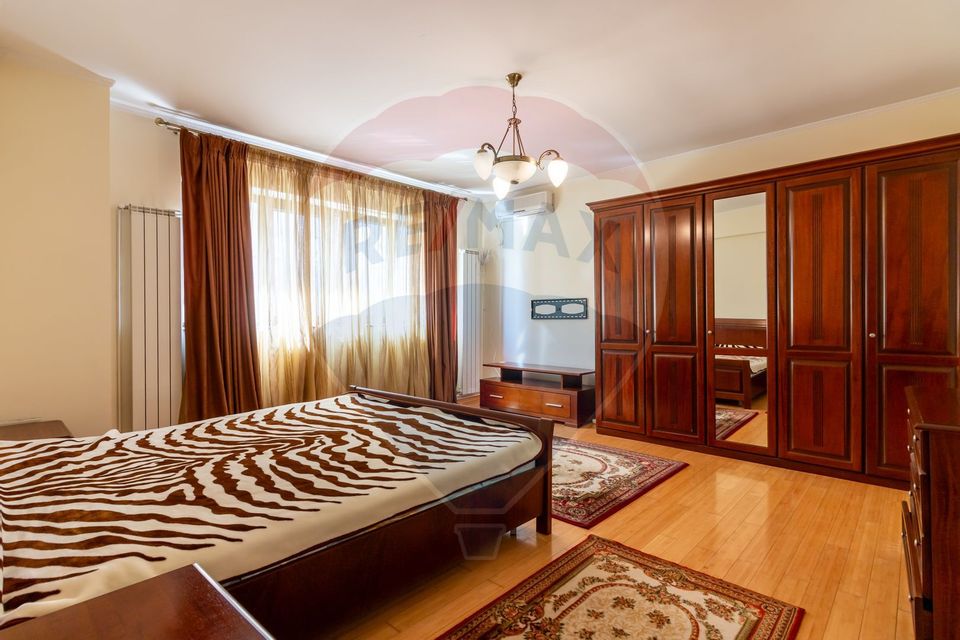 Villa for sale 14 rooms/SWIMMING POOL/ GENEROUS LAND/ BRAGADIRU-ILFOV