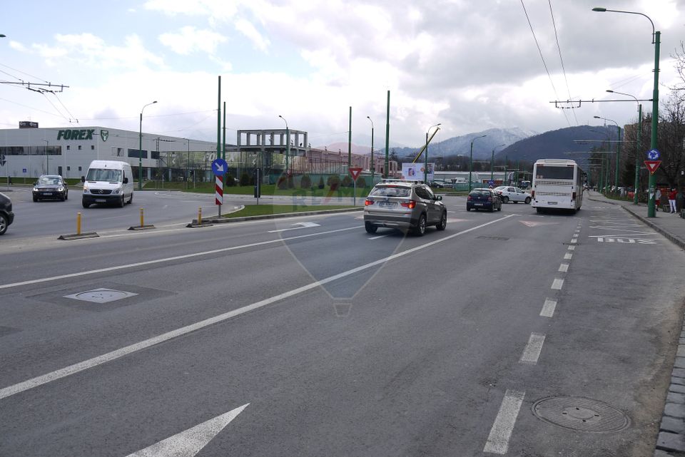 Land with authorized construction project, apart-hotel, Brasov