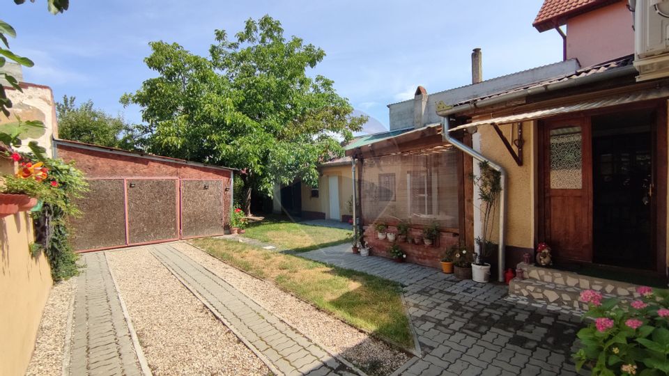 Casă cu Teren 572 mp în Oradea, Str. Octavian Goga Nr. 39, de vânzare