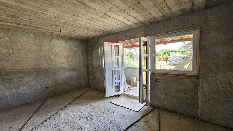 Casă / Vilă, teren 1700mp,  în Lisaura-Ipotești, Suceava