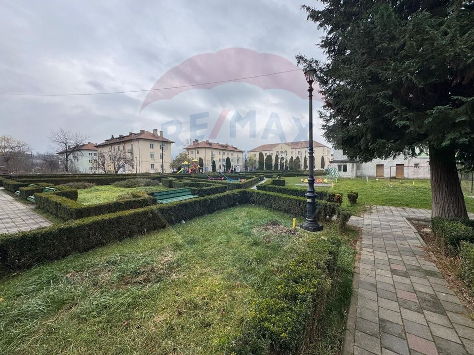 Apartament cu 2 camere de vanzare - Comanesti