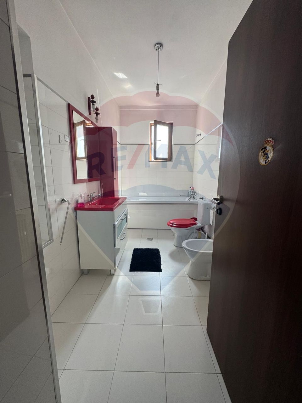 6 room House / Villa for sale