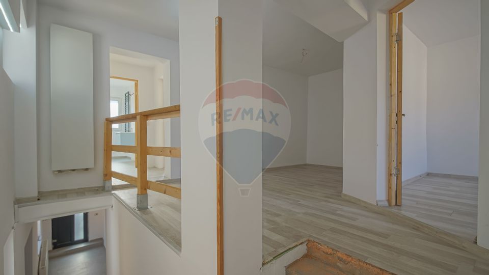 Versatile property in Brasov – Ideal for home or business!