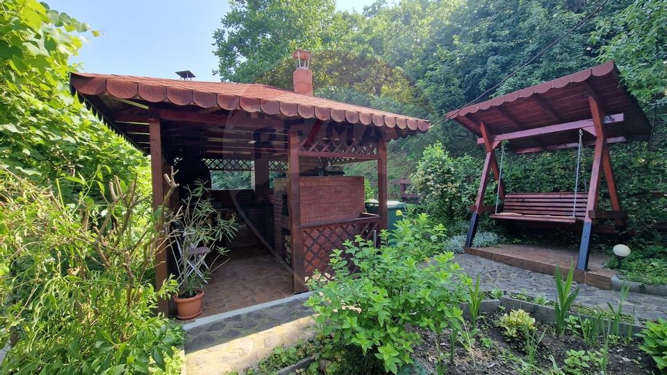 Casă cu 5 camere de vânzare în zona Central comision 0