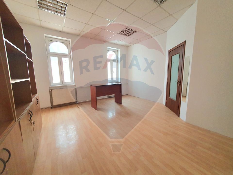 162.28sq.m Office Space for rent, Gara area