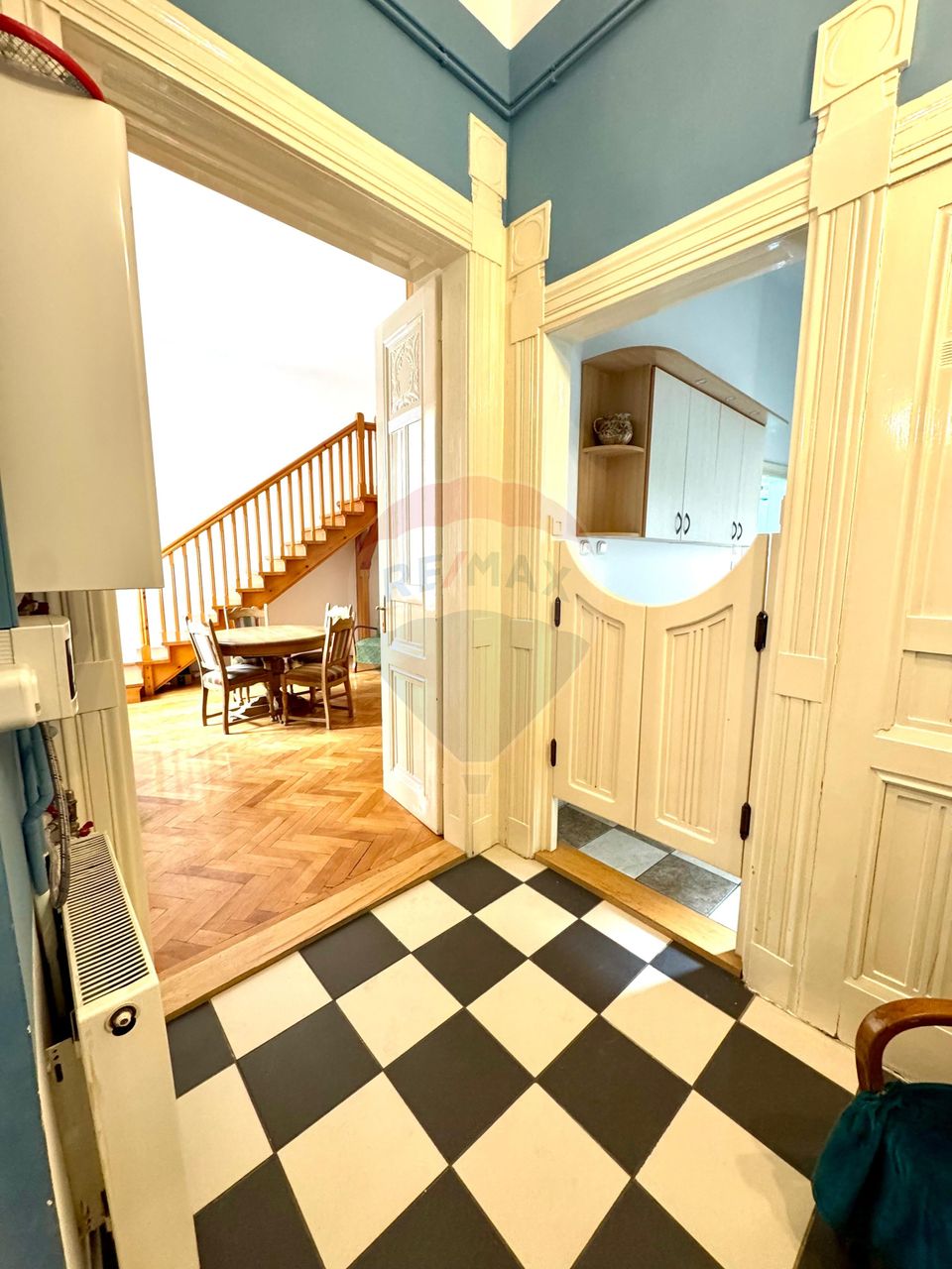 Apartament cu 2 camere de vânzare în zona Ultracentral