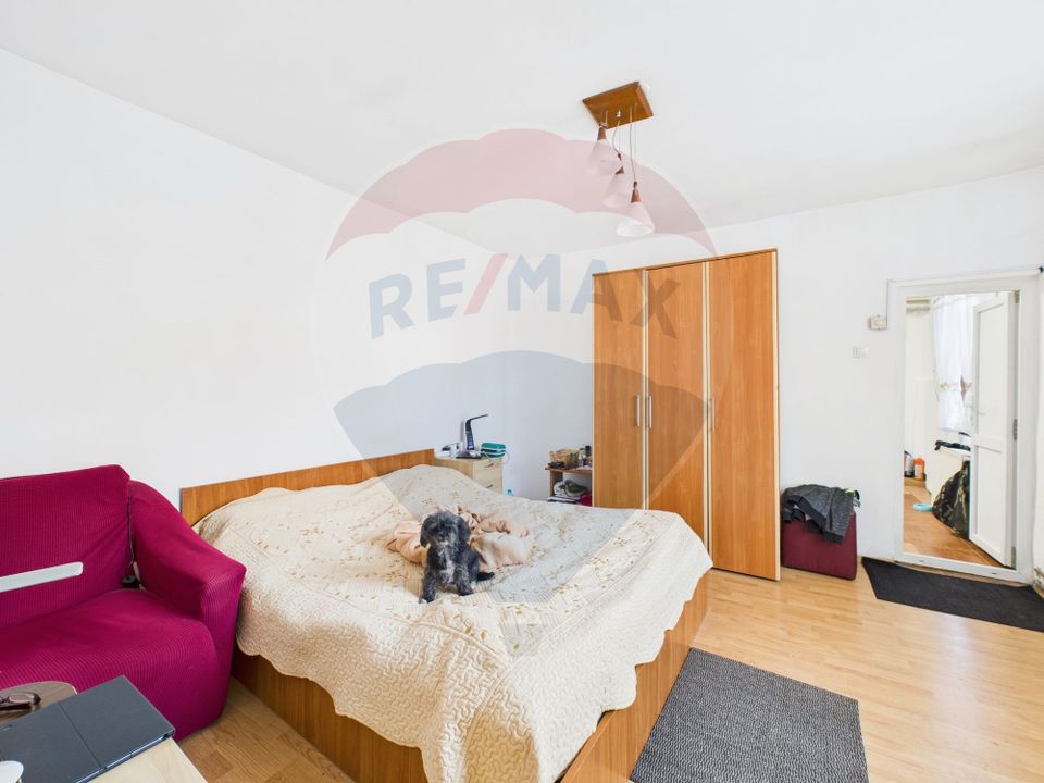 Land 300sqm Strada Oltului