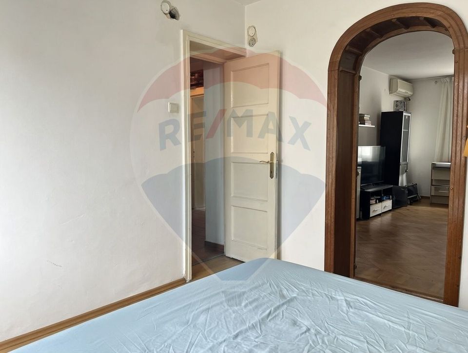 Vanzare 2 camere decomandat, Bd. Basarabia 106, Arena Națională