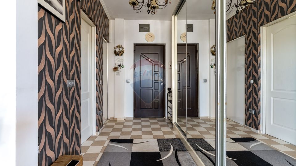 4 room Apartment for sale