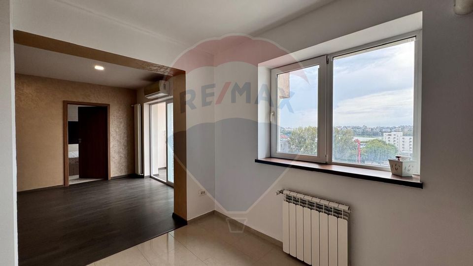 Inchiriere apartament 3 camere In Complexul Orion, Faleza Nord