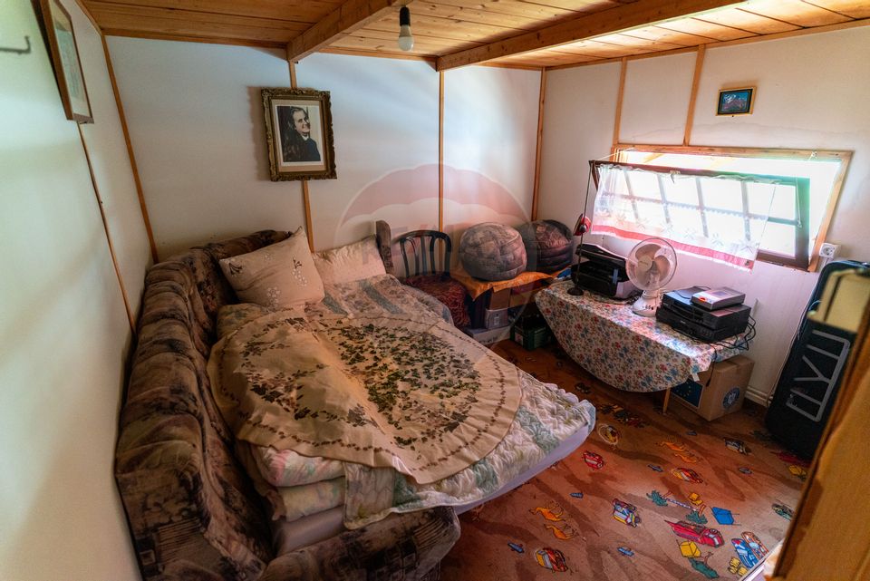 Casă / Vilă cu 10 camere amplasate in 2 corpuri de cladire de vanzare