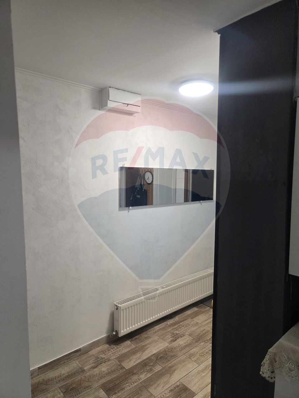 Apartament 3 camere parter cu balcon