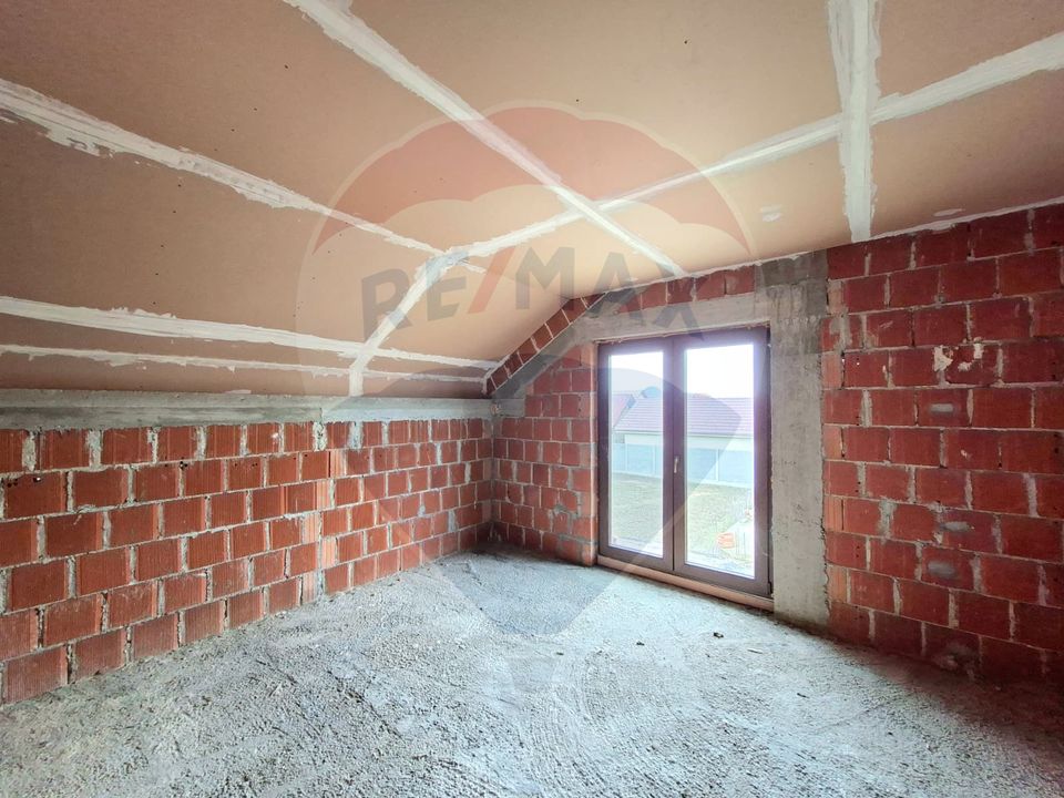 5 room House / Villa for sale