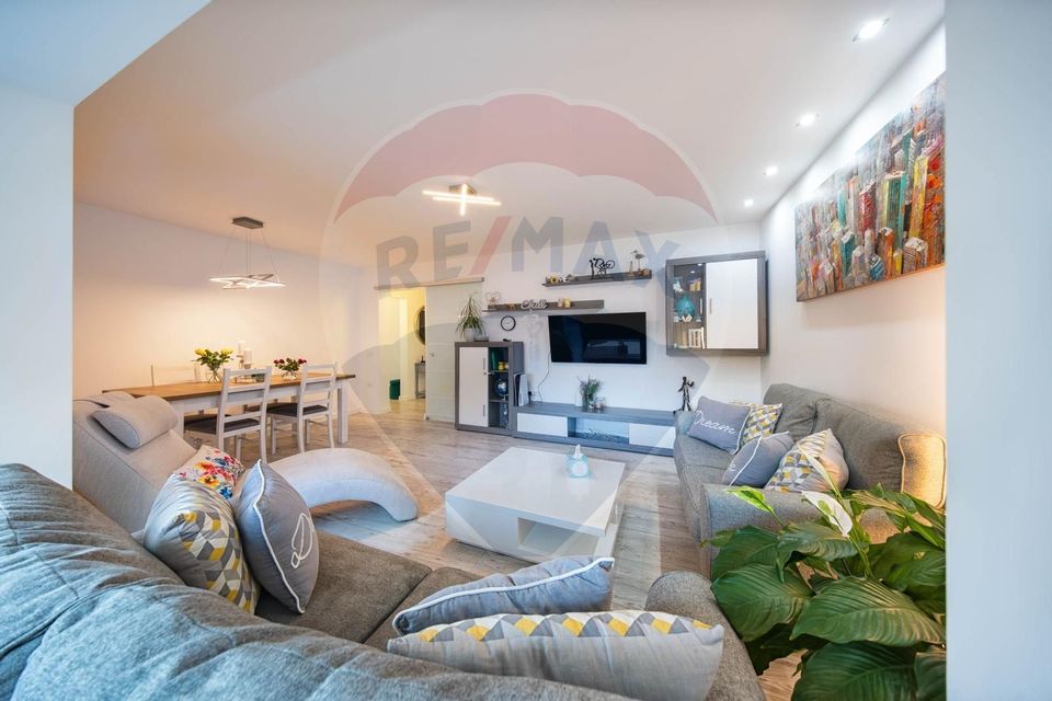 Apartament elegant si spatios, 4 camere, 2 parcari, Racadau!