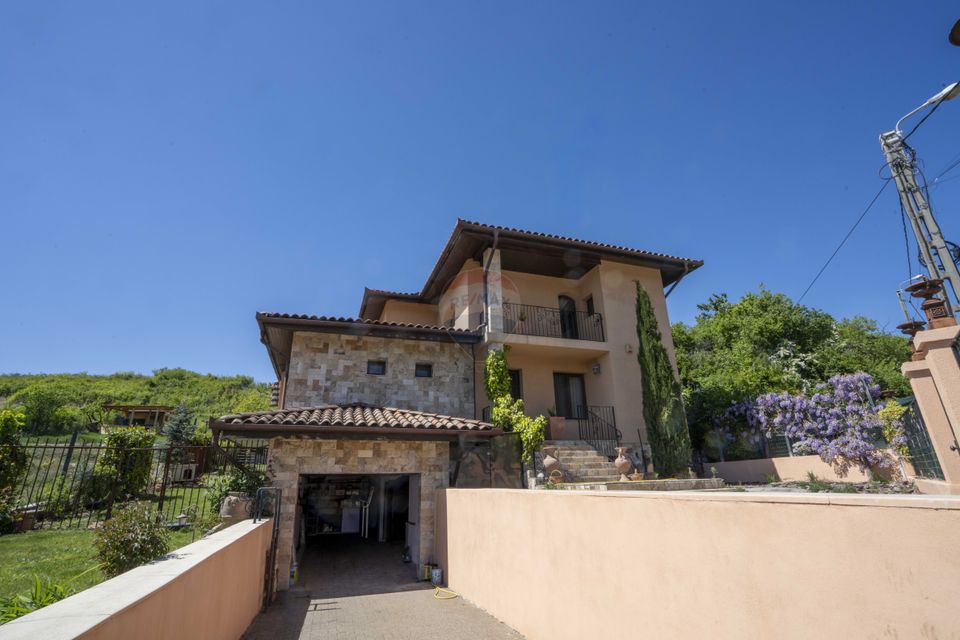 5 room House / Villa for sale, Dealuri Oradea area
