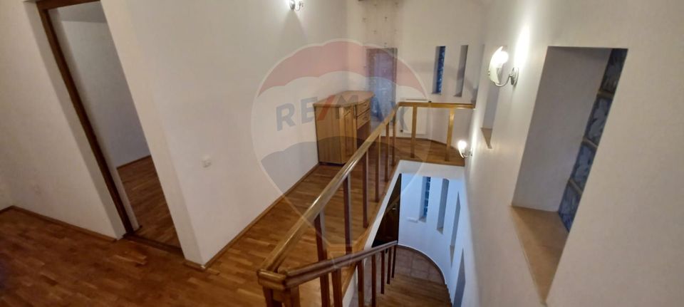 DE INCHIRIAT: Casă / Vilă P+1 - Zona Centrala BAIA MARE