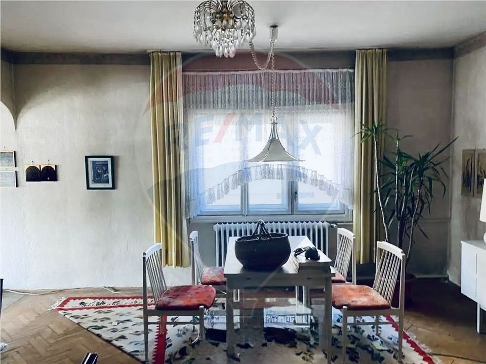 House of 316sqm and land of 780sqm Bucurestii Noi / metro Laminorului