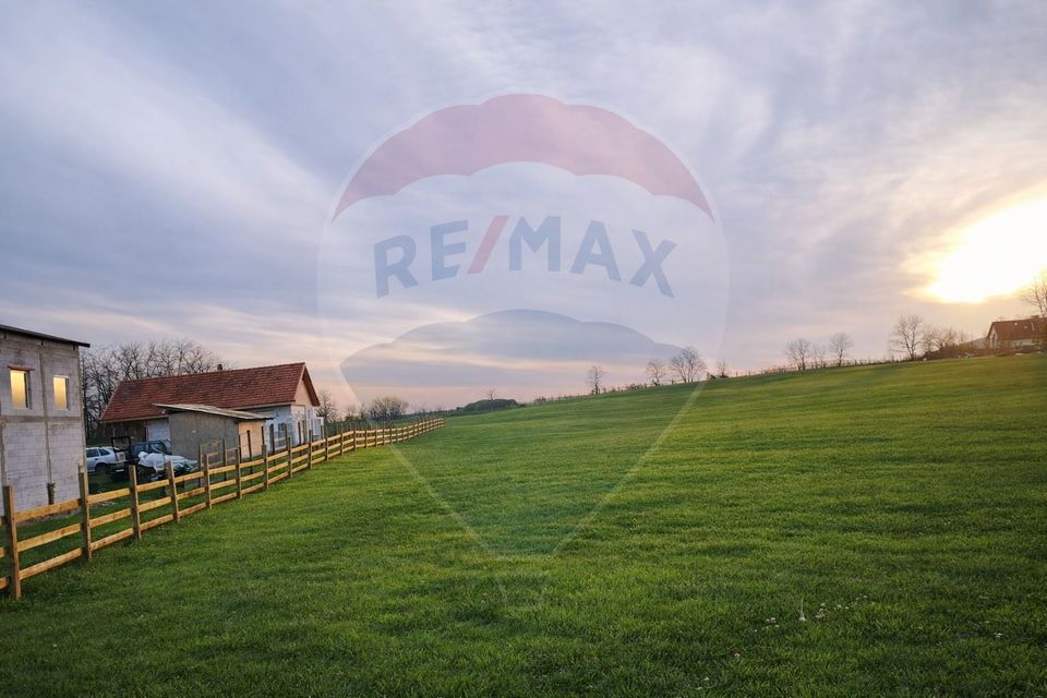 Teren de vanzare 4000 de mp Vintu de jos