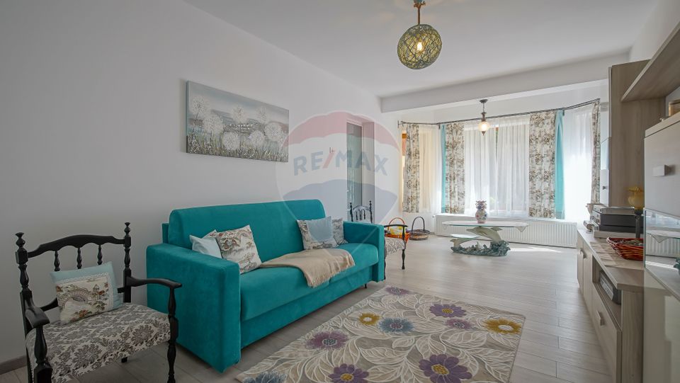 Vilă în zona Glăjărie, 10 camere, Sp + E + M, teren 2789 mp