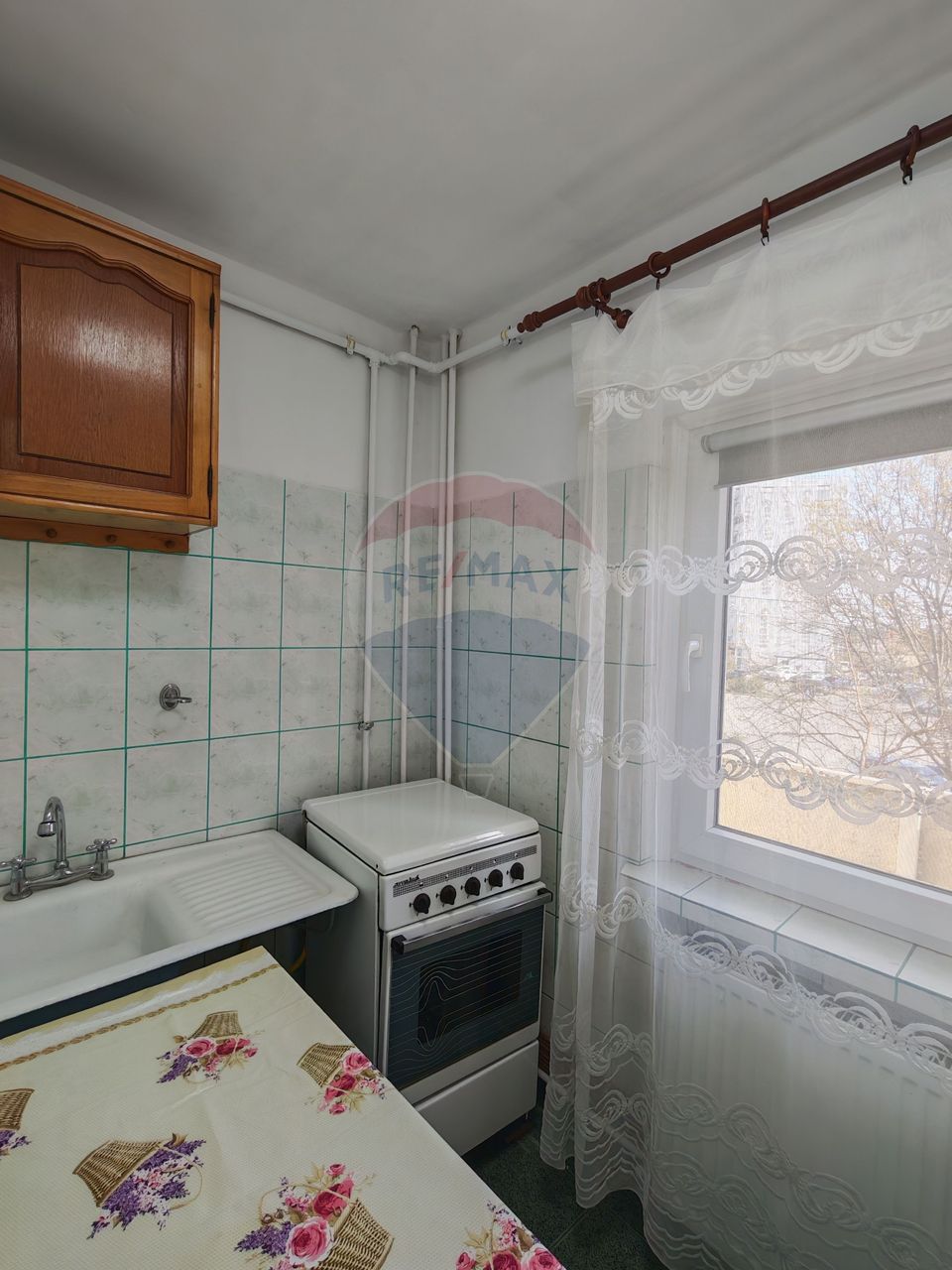 Garsonieră spațioasă cu balcon mare, Brazda, etaj 1