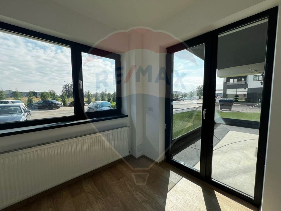 Apartament cu 2 camere de închiriat in bloc nou Valcom Residence III