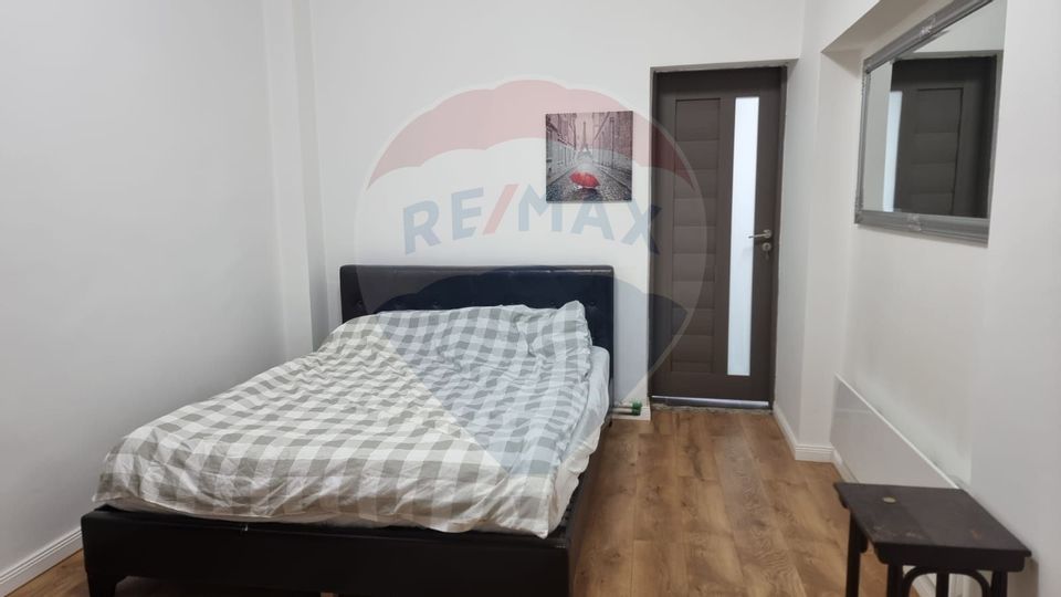 Spațiu de birouri/ Casa  cu 3 camere de inchiriat Calea Plevnei